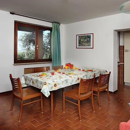 Bellavista Apartment *